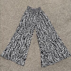 Final Touch Monochrome Leaf Pattern Wide-Leg Pants